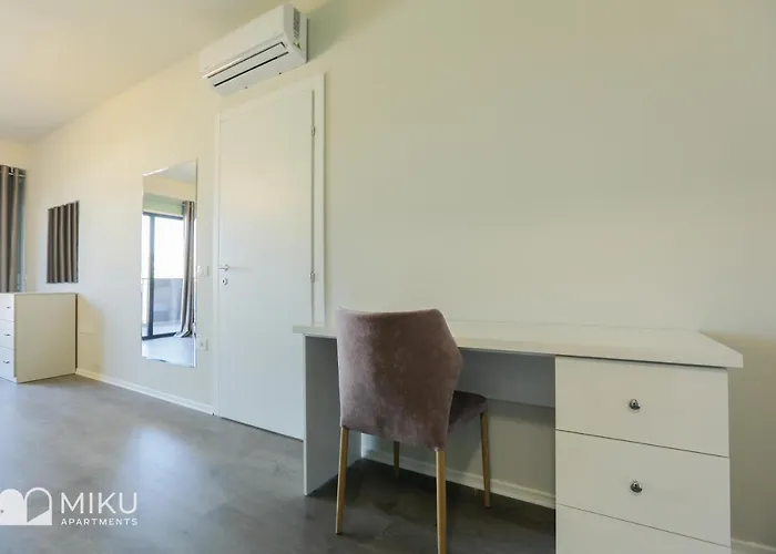 Miku - Luxurious 2bedroom At Olympic Apartment *